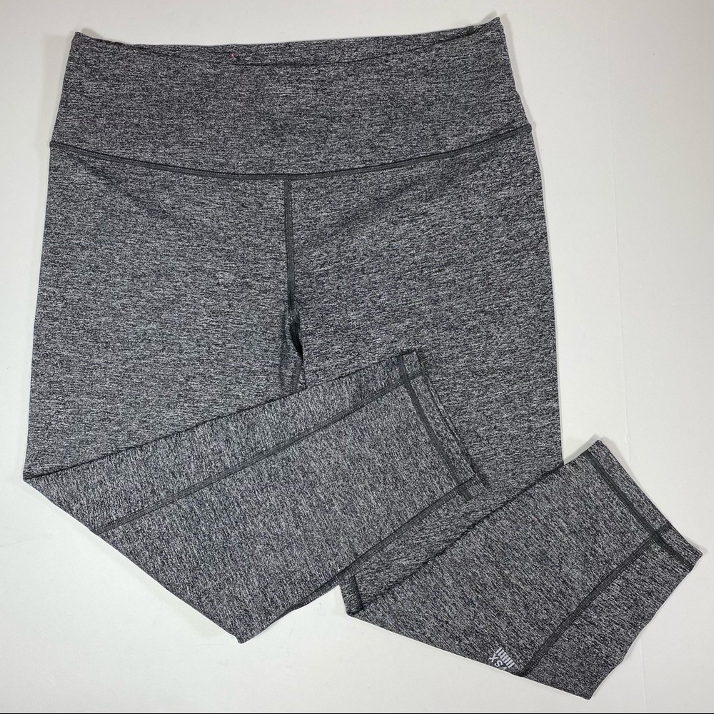 Victoria's Secret VSX Sport Knockout Capri L